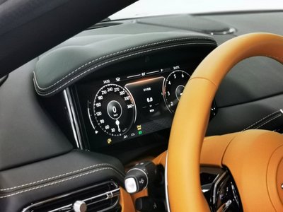 2024 Aston Martin DB12 照片 11