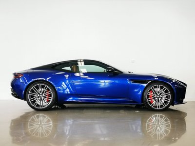 2024 Aston Martin DB12 照片 30