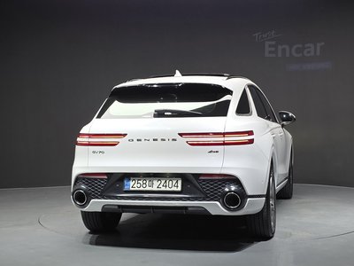 صورة 3 لـ 2021 Genesis GV70