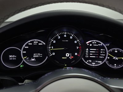 PORSCHE CAYENNE - 8