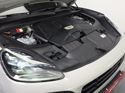 PORSCHE CAYENNE - 7
