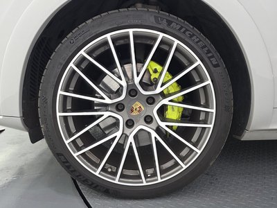 PORSCHE CAYENNE - 6
