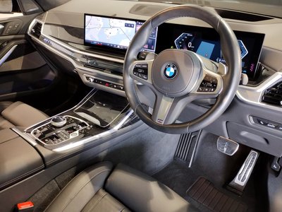 2023 BMW X7 — миниатюра 36