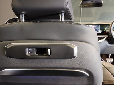 2023 BMW X7 — миниатюра 42