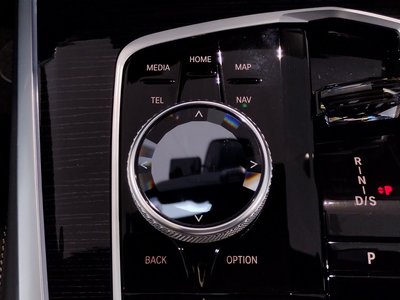 2023 BMW X7 — миниатюра 61