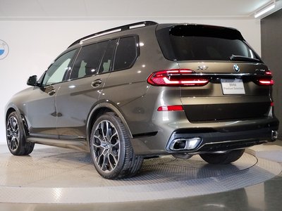 2023 BMW X7 — фото 7