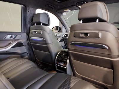 2023 BMW X7 — миниатюра 37