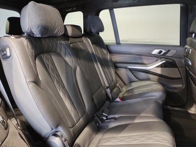 2023 BMW X7 — миниатюра 38