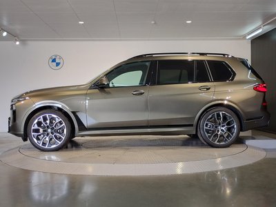 2023 BMW X7 — фото 6