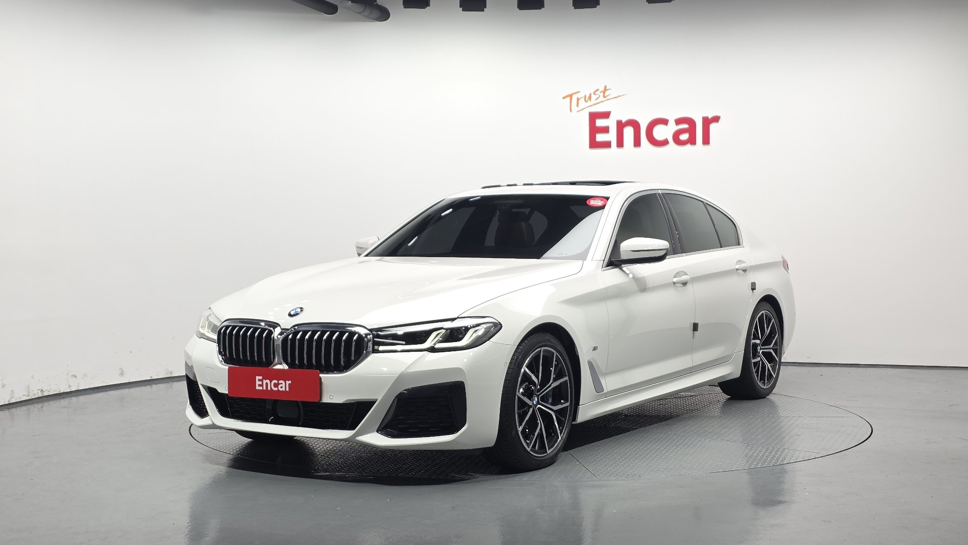 BMW 5 SERIES - View 1