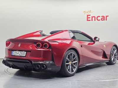 FERRARI 812 - 3