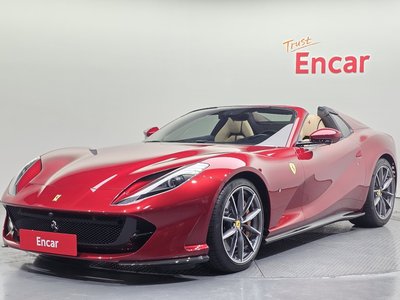 FERRARI 812 - 1