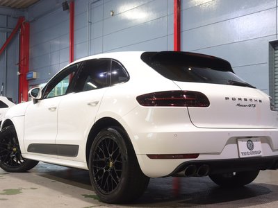 PORSCHE MACAN - 7