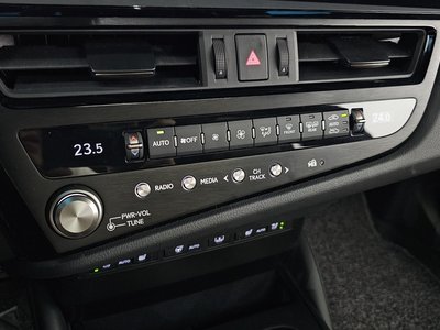 2025 Lexus ES — миниатюра 29