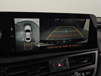 2025 Lexus ES — миниатюра 22