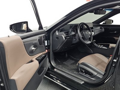2025 Lexus ES — миниатюра 19