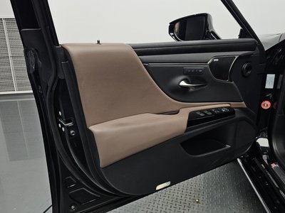 2025 Lexus ES — миниатюра 15
