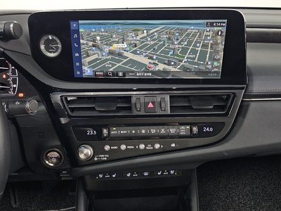 2025 Lexus ES — миниатюра 21