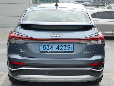 AUDI Q4 E-TRON - 5