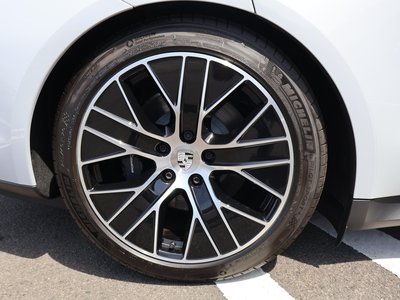صورة مصغرة 18 لـ 2026 Porsche TAYCAN
