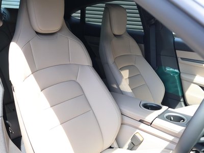 صورة مصغرة 22 لـ 2026 Porsche TAYCAN
