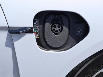 صورة مصغرة 16 لـ 2026 Porsche TAYCAN