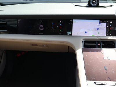 صورة مصغرة 46 لـ 2026 Porsche TAYCAN