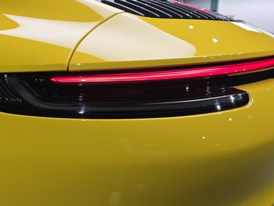 PORSCHE 911 - 10