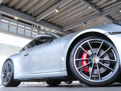 PORSCHE 911 - 8