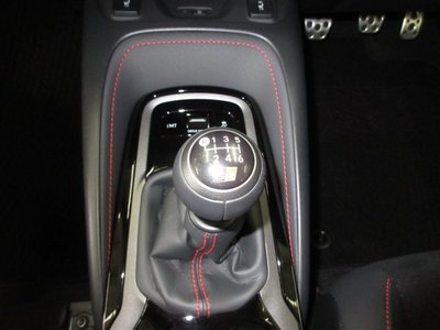 2025 Toyota GR COROLLA — миниатюра 16