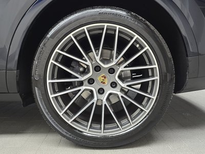 PORSCHE CAYENNE - 8