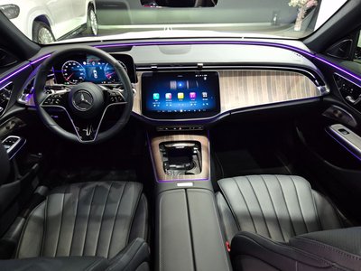 MERCEDES-BENZ E-CLASS - 4