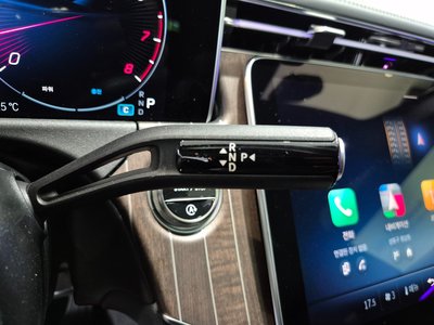 MERCEDES-BENZ E-CLASS - 9