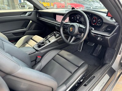 صورة مصغرة 18 لـ 2020 Porsche 911