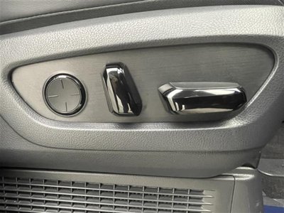 2024 Lexus LM — миниатюра 23
