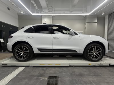 PORSCHE MACAN - 3