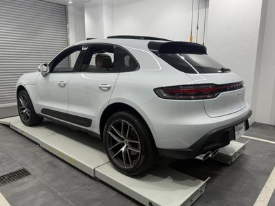 PORSCHE MACAN - 5