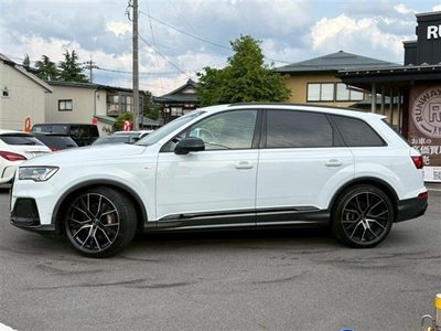 AUDI Q7 - 8
