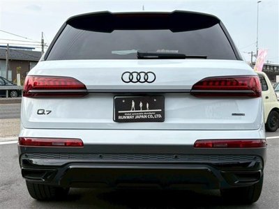 AUDI Q7 - 10