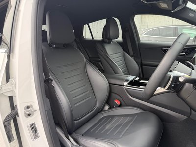 صورة 9 لـ 2025 Mercedes-BENZ GLC