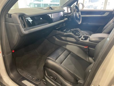 صورة مصغرة 31 لـ 2025 Porsche CAYENNE