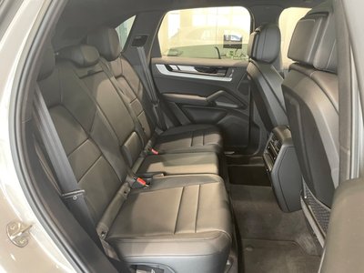 صورة مصغرة 38 لـ 2025 Porsche CAYENNE