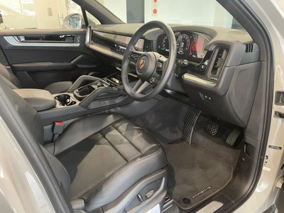 صورة مصغرة 24 لـ 2025 Porsche CAYENNE