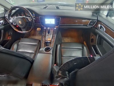 PORSCHE PANAMERA - 3