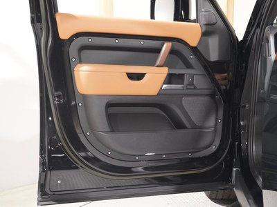 LAND ROVER DEFENDER 2022 thumbnail 31