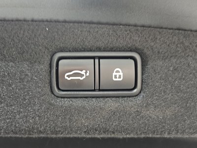 2019 Genesis G90 缩略图 20