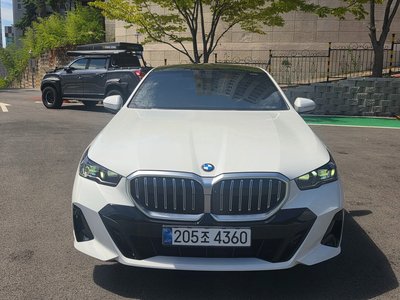 صورة 1 لـ 2024 BMW 5 SERIES