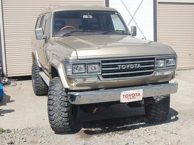 TOYOTA LAND CRUISER 60 - 4