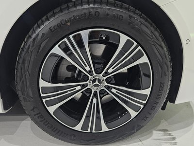 MERCEDES-BENZ E-CLASS - 6