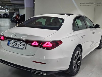 MERCEDES-BENZ E-CLASS - 3